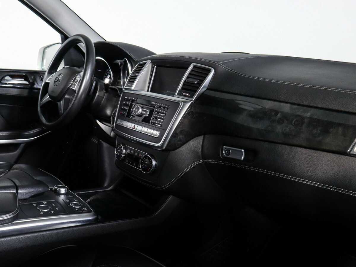 Mercedes-Benz GL-Класс с пробегом — 2012 год. Фото: #6