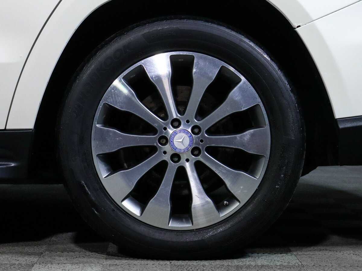 Mercedes-Benz GL-Класс с пробегом — 2012 год. Фото: #12