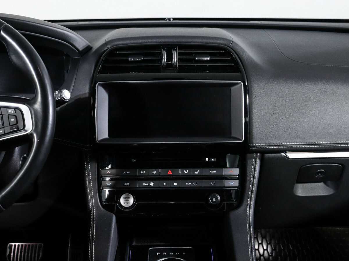 Jaguar F-Pace с пробегом — 2016 год. Фото: #12