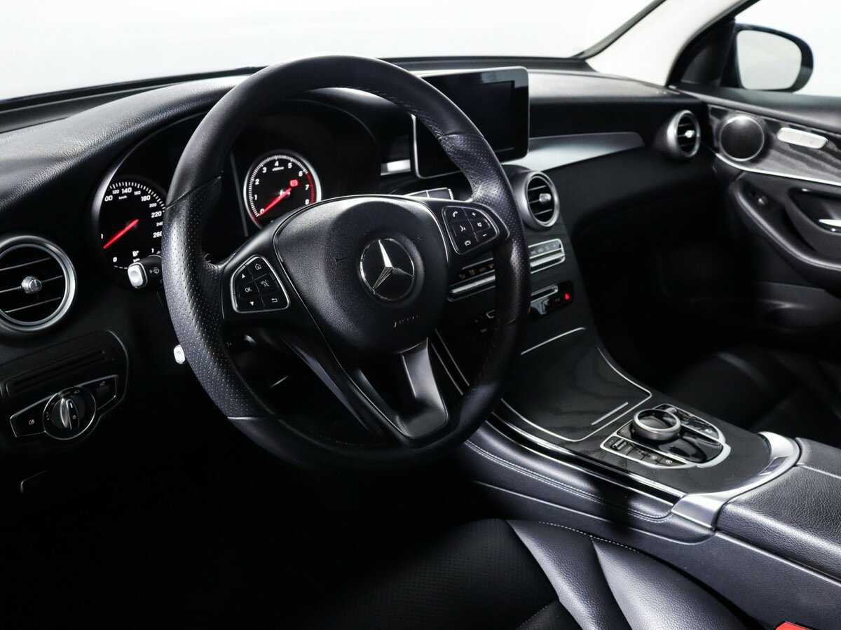 Mercedes-Benz GLC с пробегом — 2018 год. Фото: #10