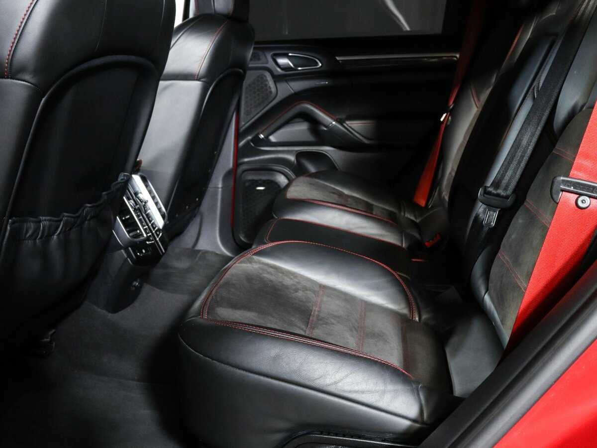 Porsche Cayenne с пробегом — 2013 год. Фото: #6