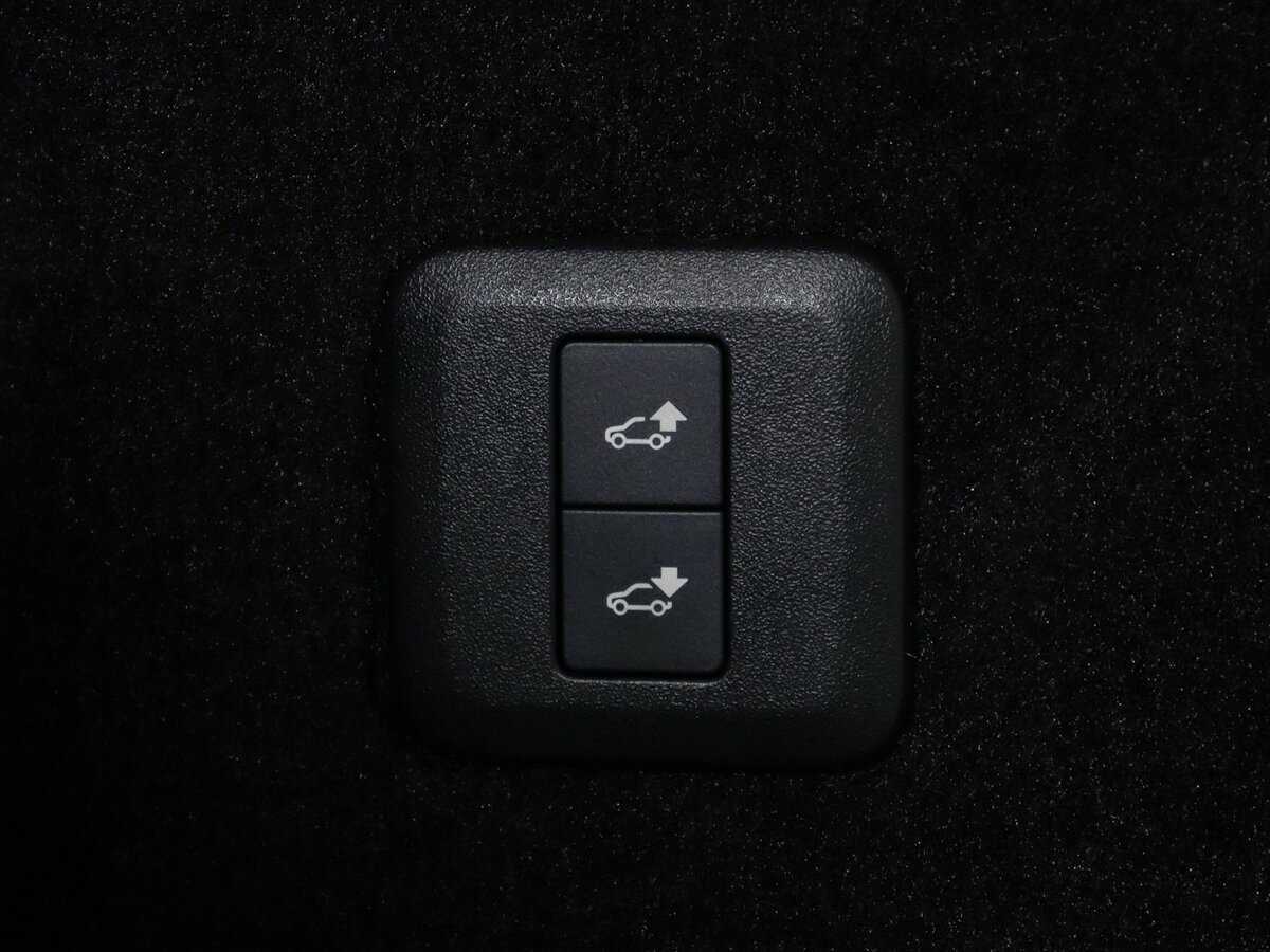 Land Rover Range Rover Sport с пробегом — 2018 год. Фото: #16