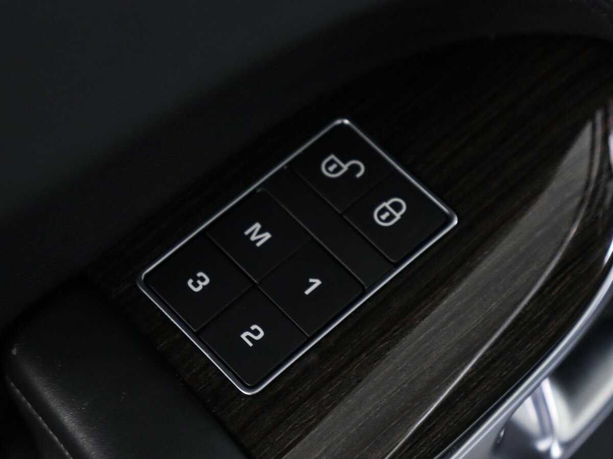 Land Rover Range Rover Sport с пробегом — 2018 год. Фото: #19