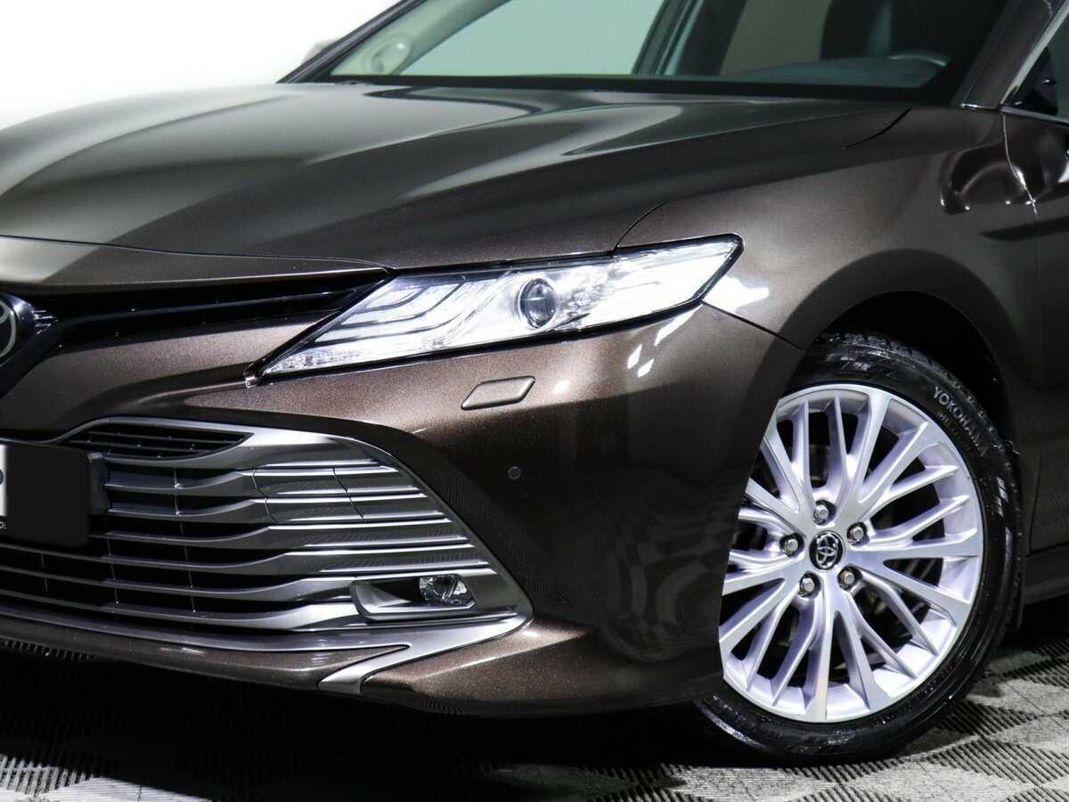 Toyota Camry с пробегом — 2018 год. Фото: #13
