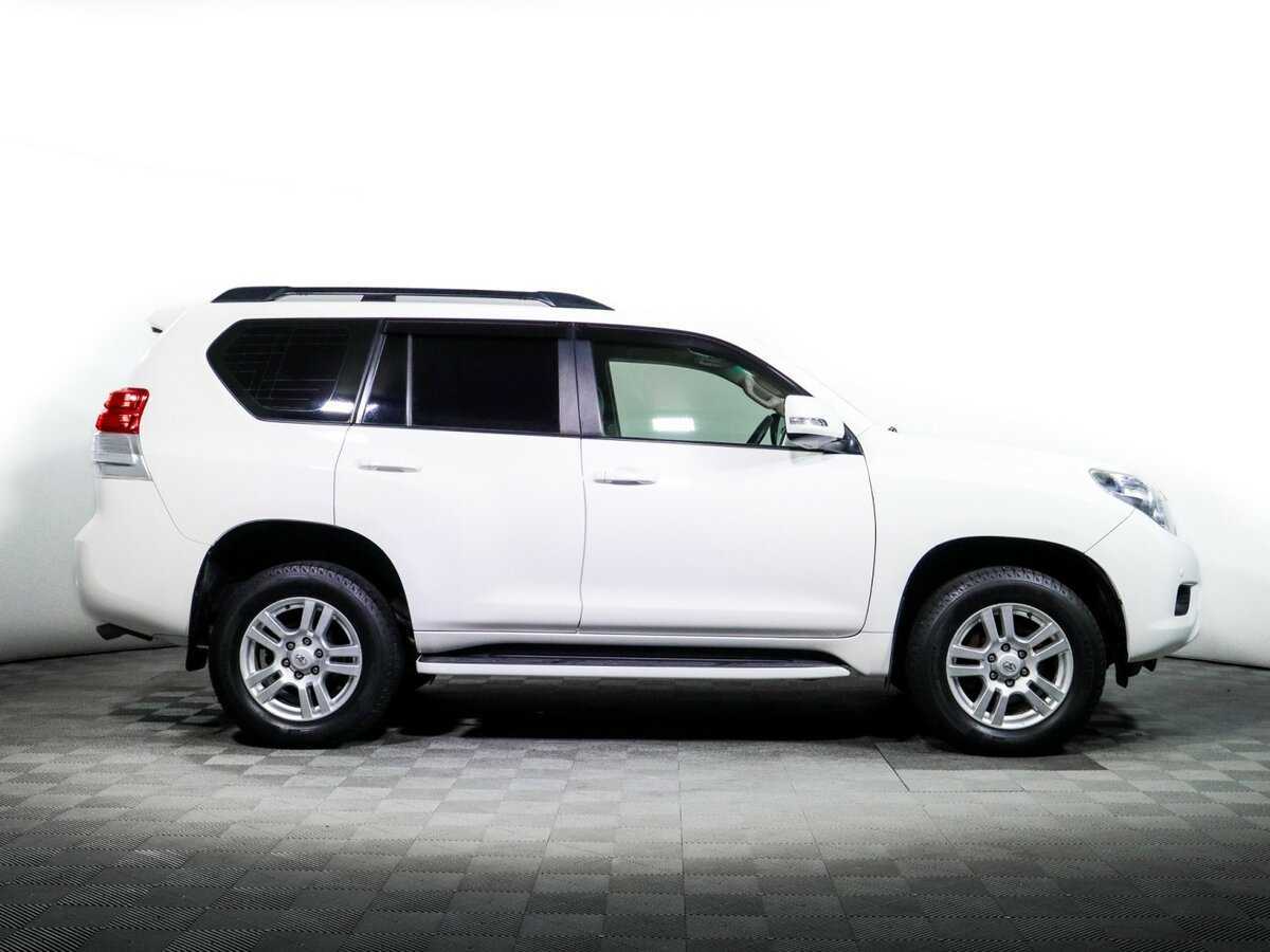 Toyota Land Cruiser Prado с пробегом — 2010 год. Фото: #3