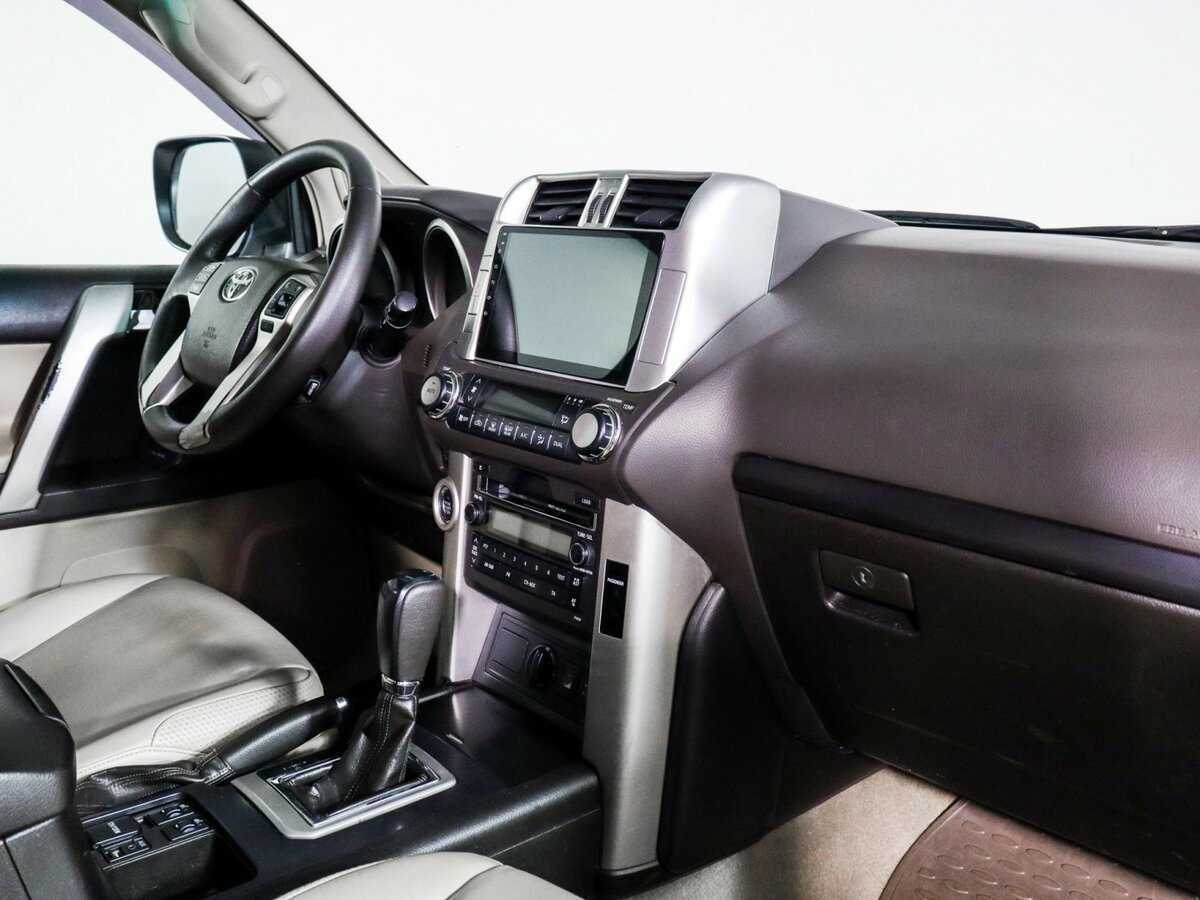 Toyota Land Cruiser Prado с пробегом — 2010 год. Фото: #5