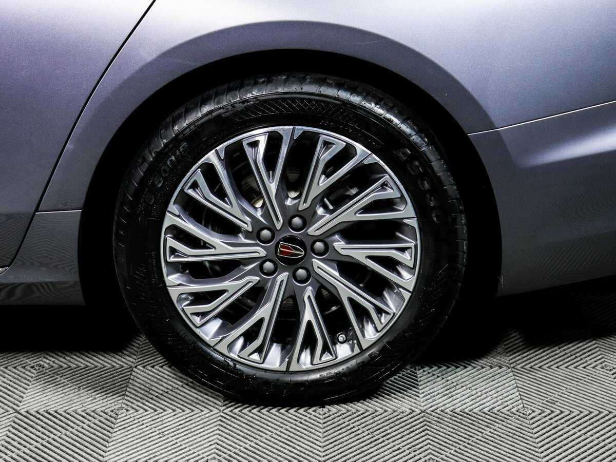 Hongqi H5 с пробегом — 2022 год. Фото: #11