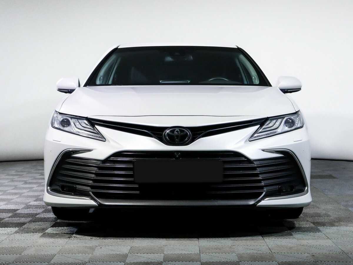 Toyota Camry с пробегом — 2022 год. Фото: #1