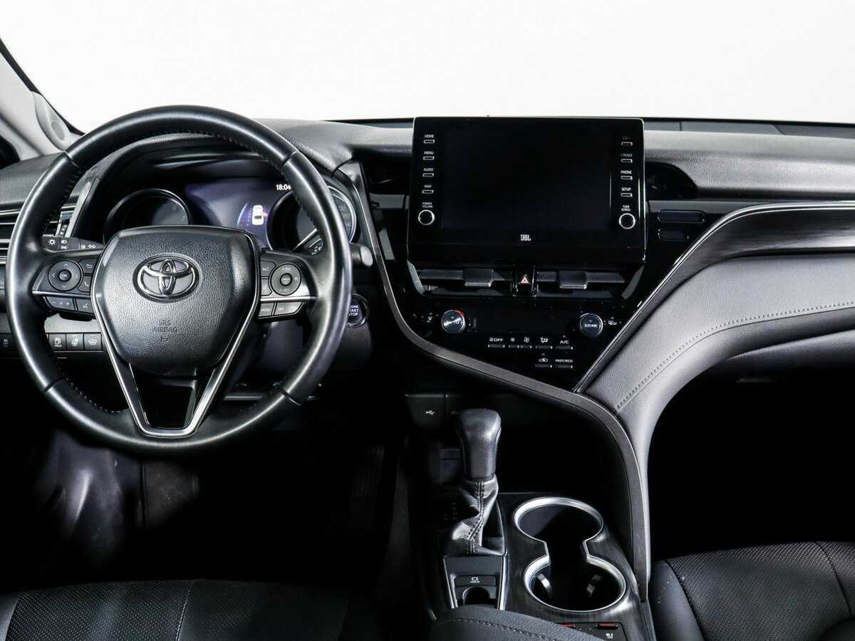 Toyota Camry с пробегом — 2022 год. Фото: #8