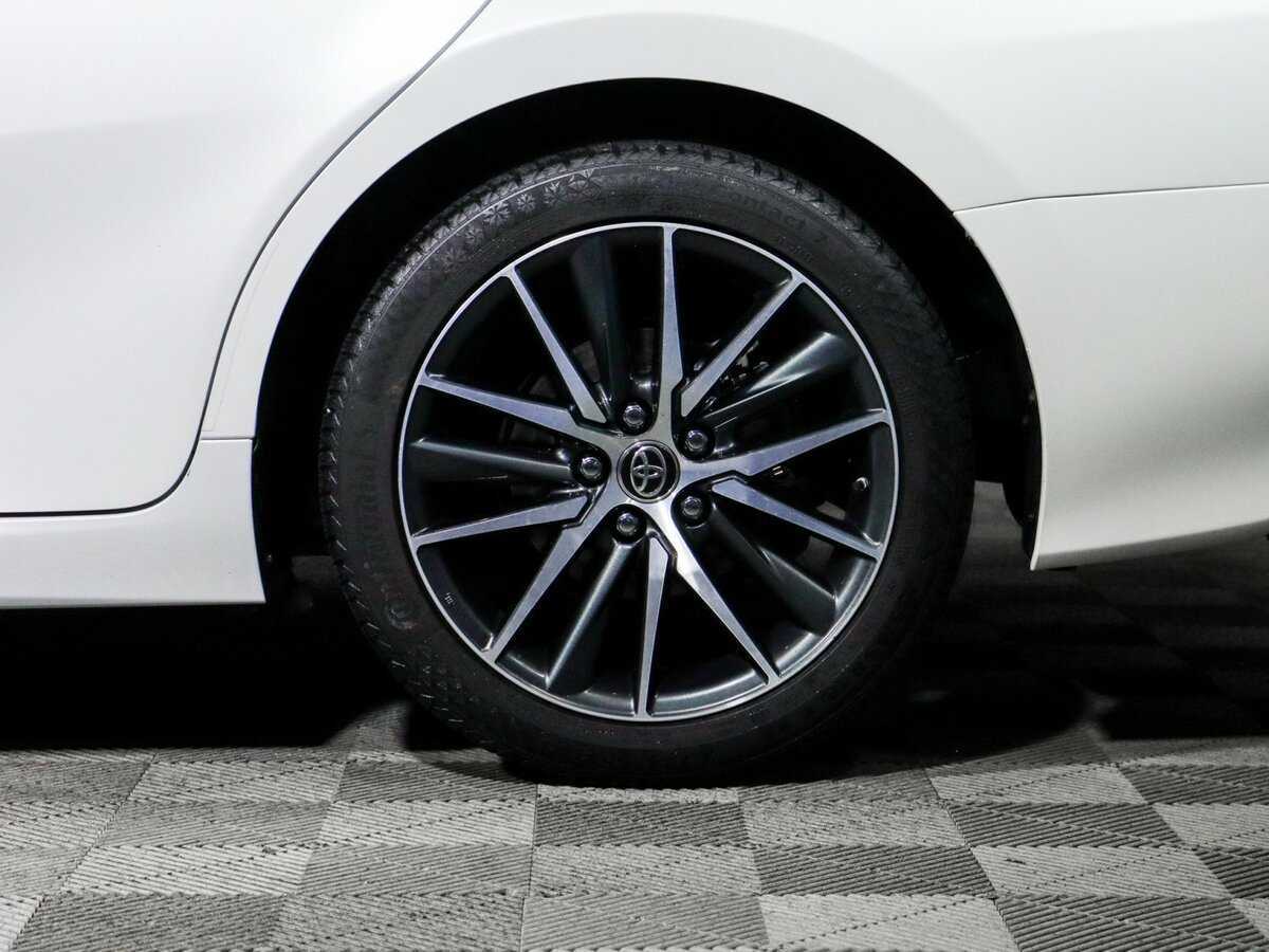 Toyota Camry с пробегом — 2022 год. Фото: #11