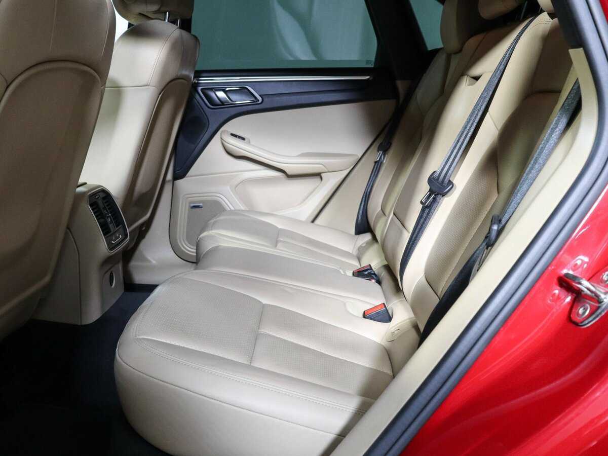 Porsche Macan с пробегом — 2019 год. Фото: #6