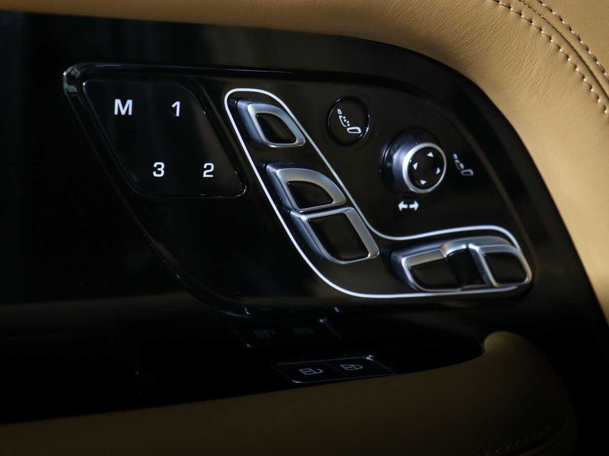 Land Rover Range Rover с пробегом — 2020 год. Фото: #17