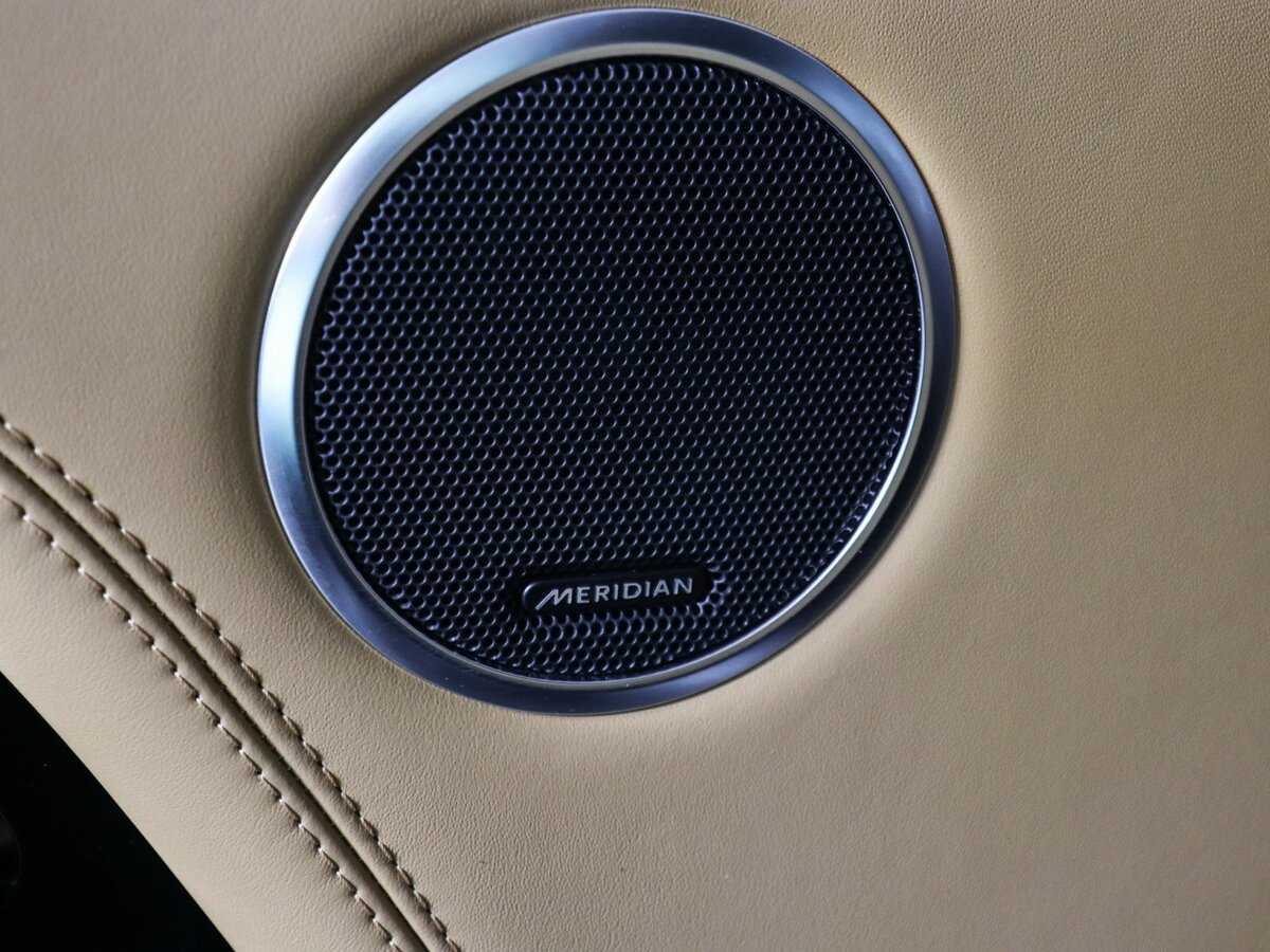 Land Rover Range Rover с пробегом — 2020 год. Фото: #18