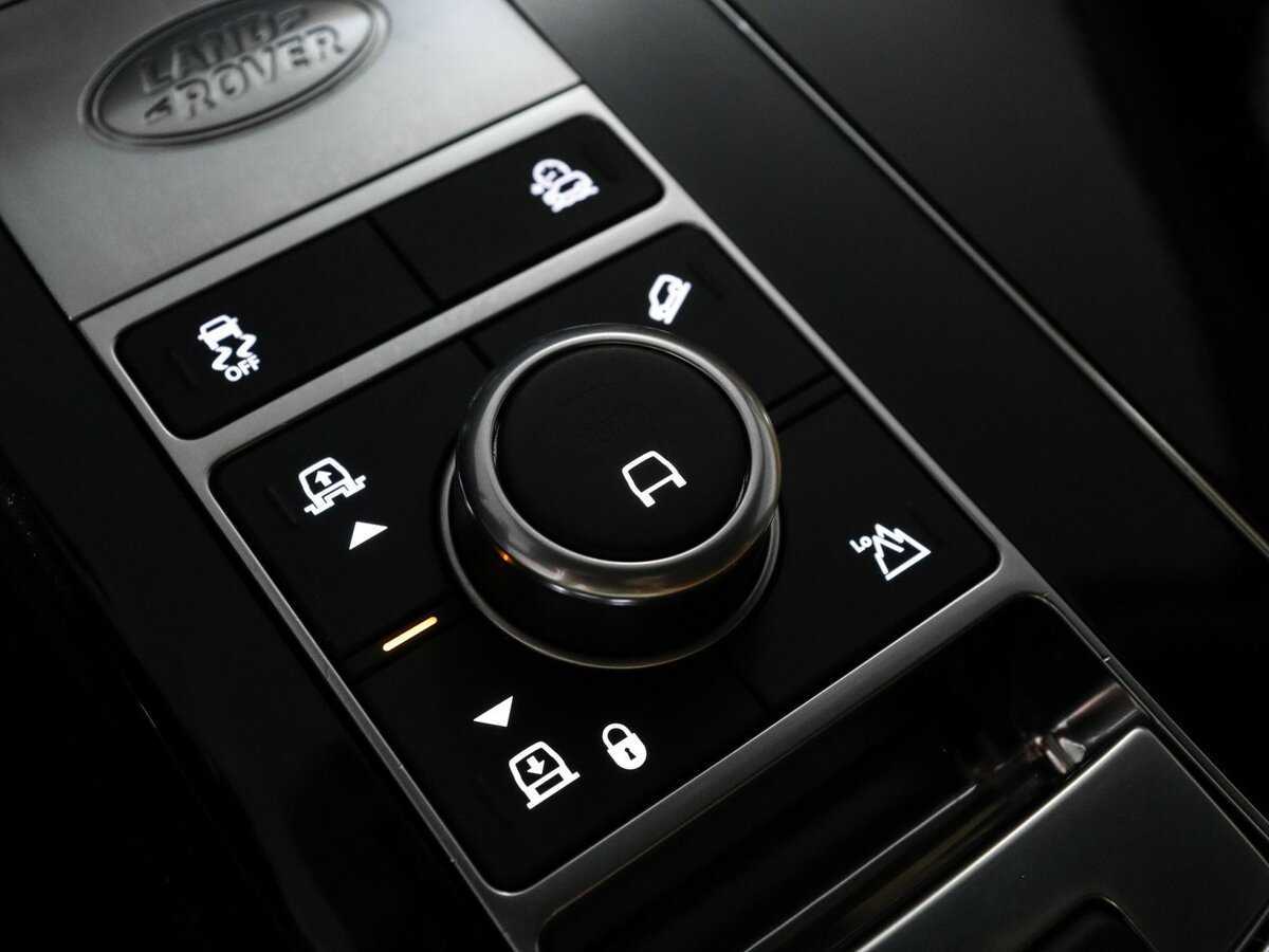 Land Rover Range Rover с пробегом — 2020 год. Фото: #24