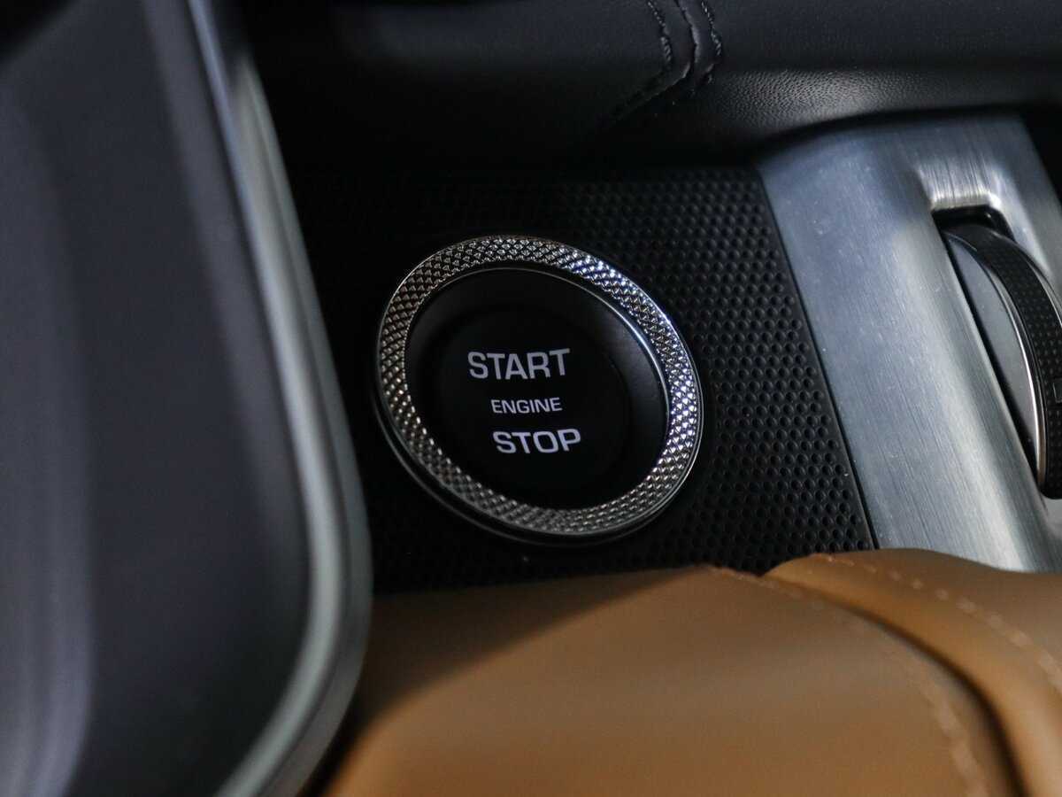 Land Rover Range Rover с пробегом — 2020 год. Фото: #34