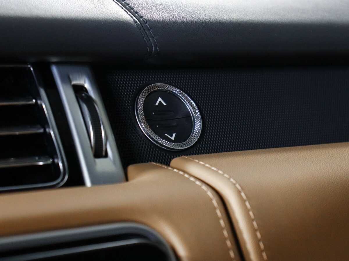 Land Rover Range Rover с пробегом — 2020 год. Фото: #35