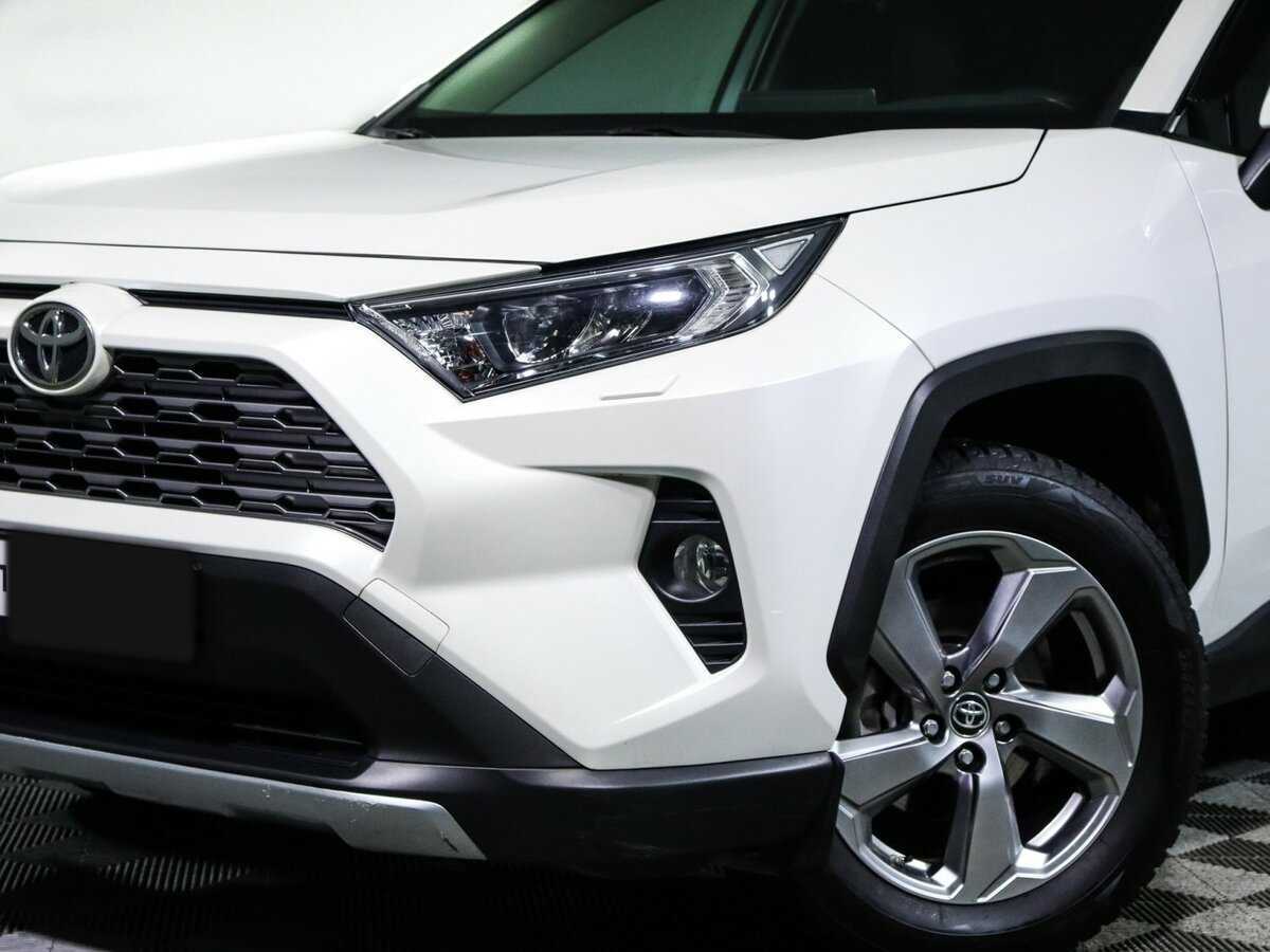 Toyota RAV4 с пробегом — 2020 год. Фото: #16