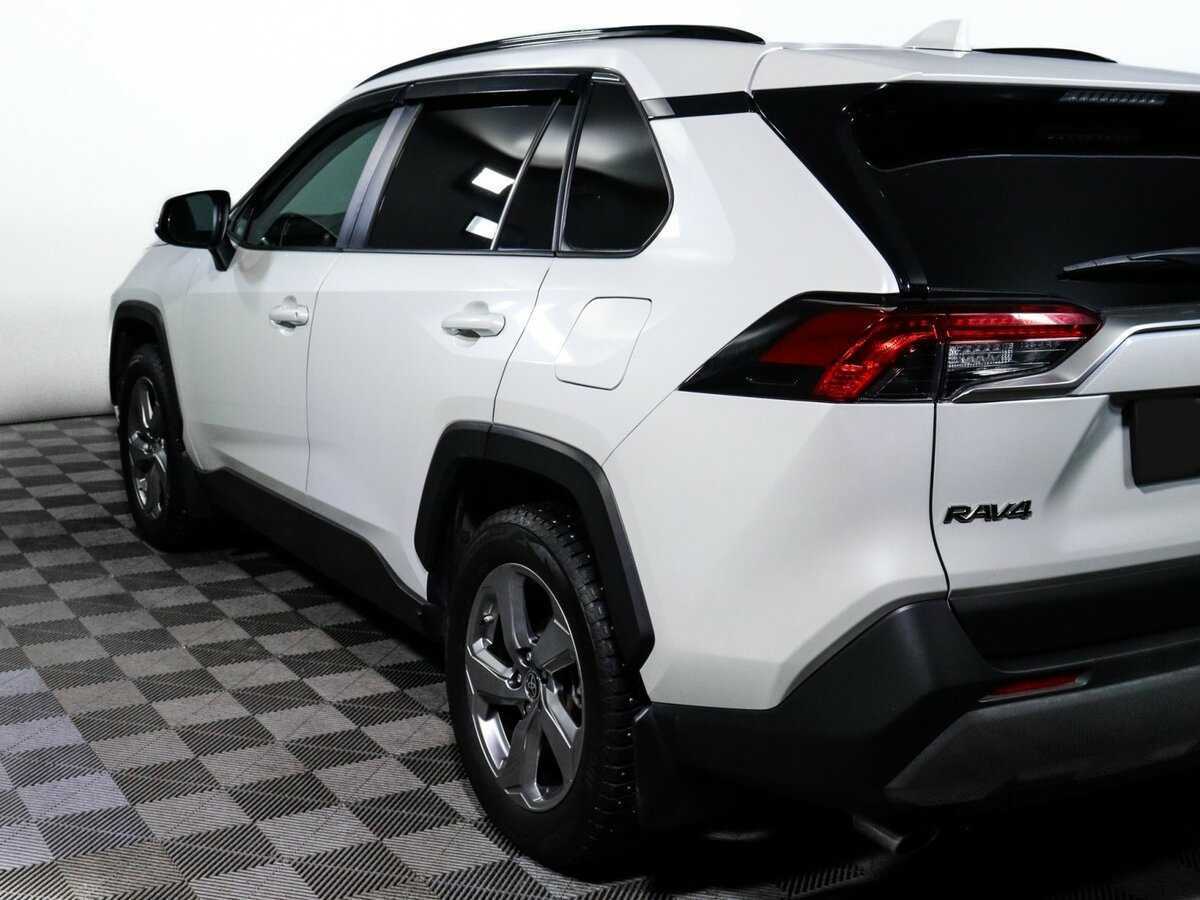 Toyota RAV4 с пробегом — 2020 год. Фото: #19