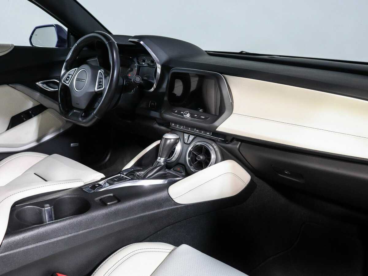 Chevrolet Camaro с пробегом — 2020 год. Фото: #5