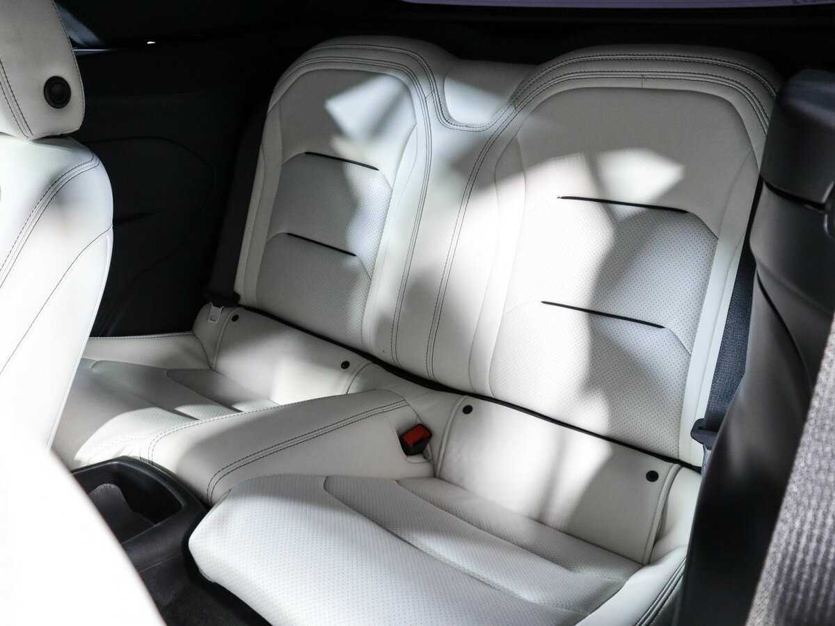 Chevrolet Camaro с пробегом — 2020 год. Фото: #6