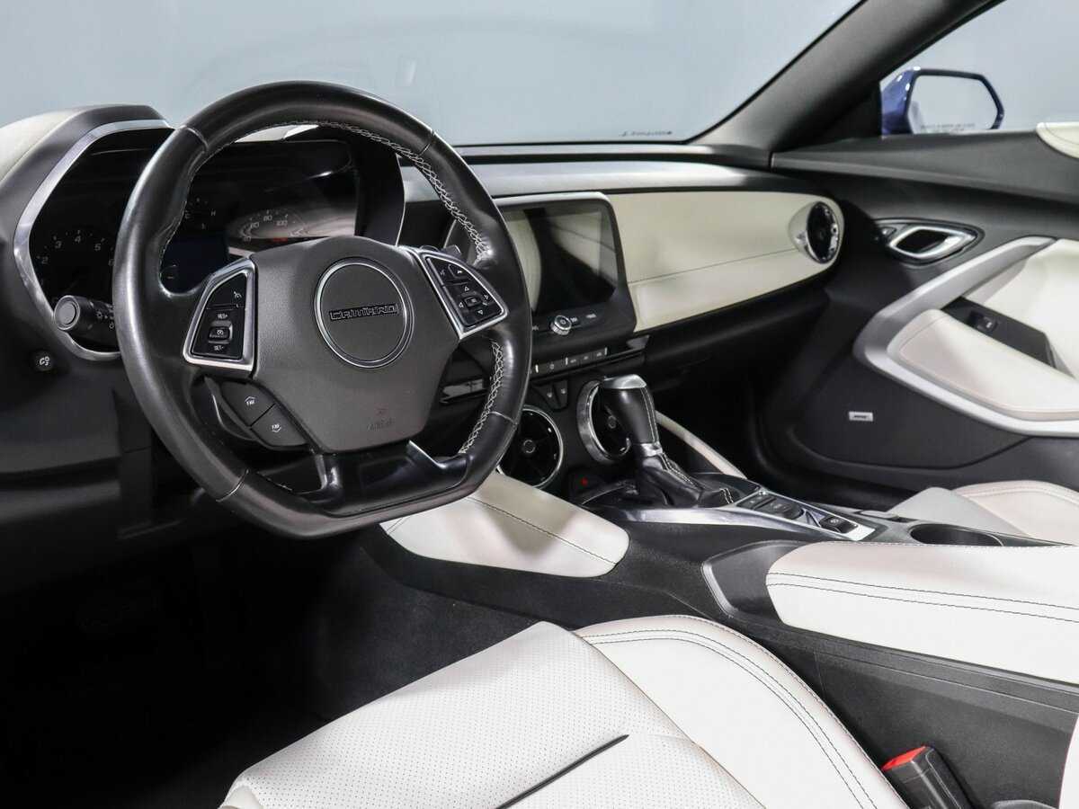 Chevrolet Camaro с пробегом — 2020 год. Фото: #10
