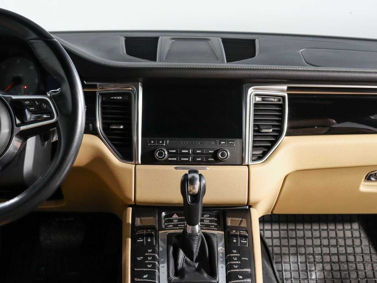 Porsche Macan с пробегом — 2016 год. Фото: #10