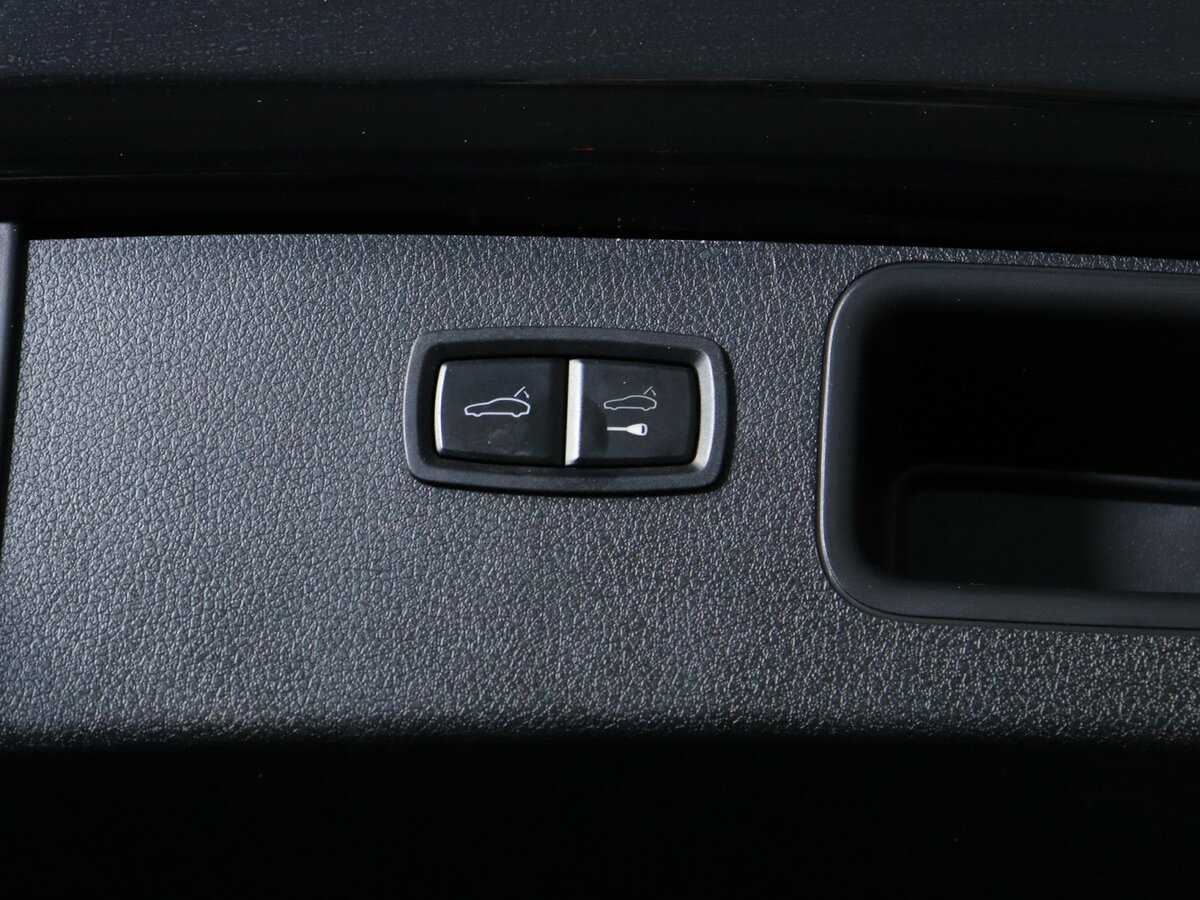 Porsche Macan с пробегом — 2016 год. Фото: #16