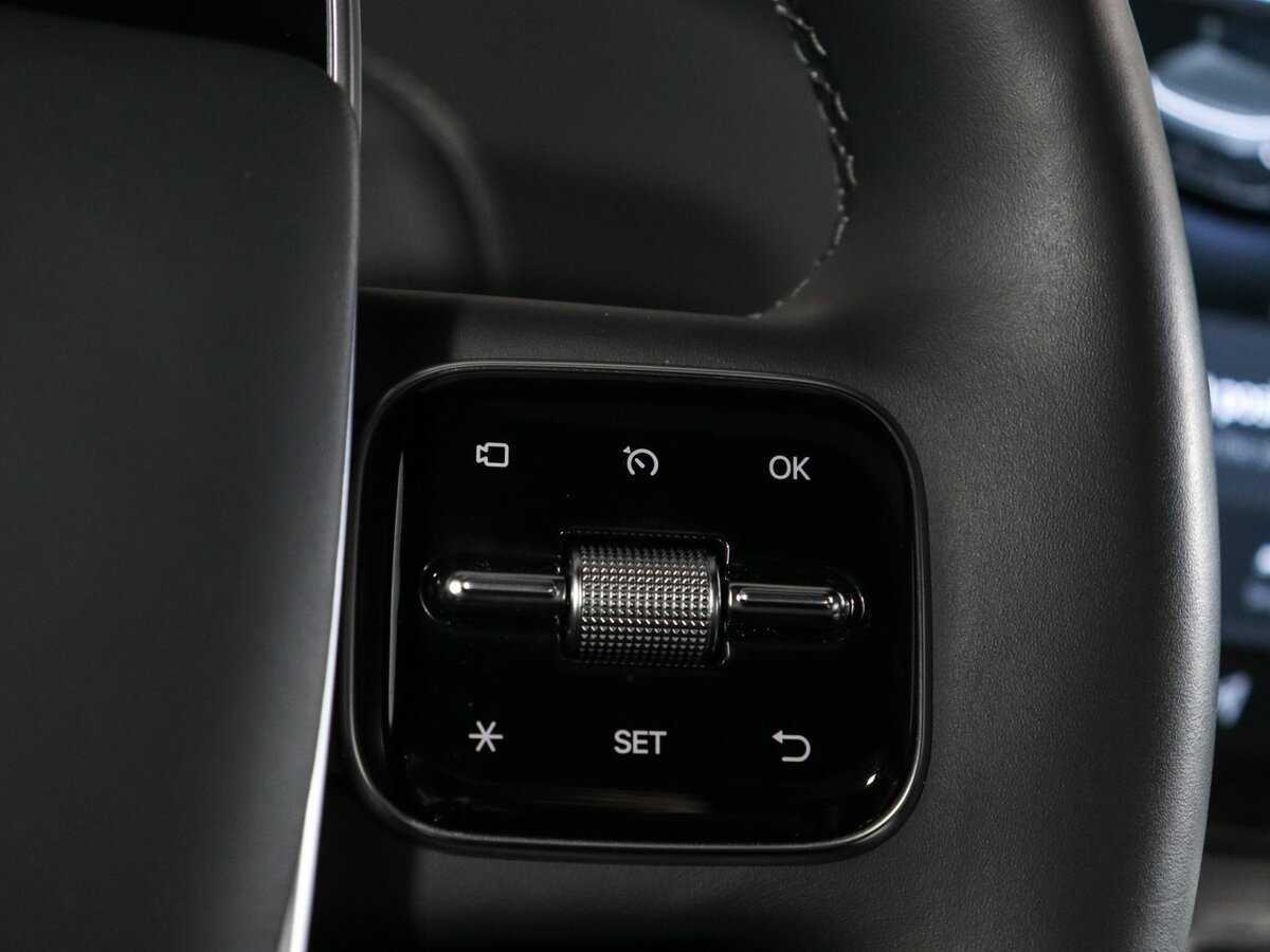 LiXiang L9 с пробегом — 2024 год. Фото: #35