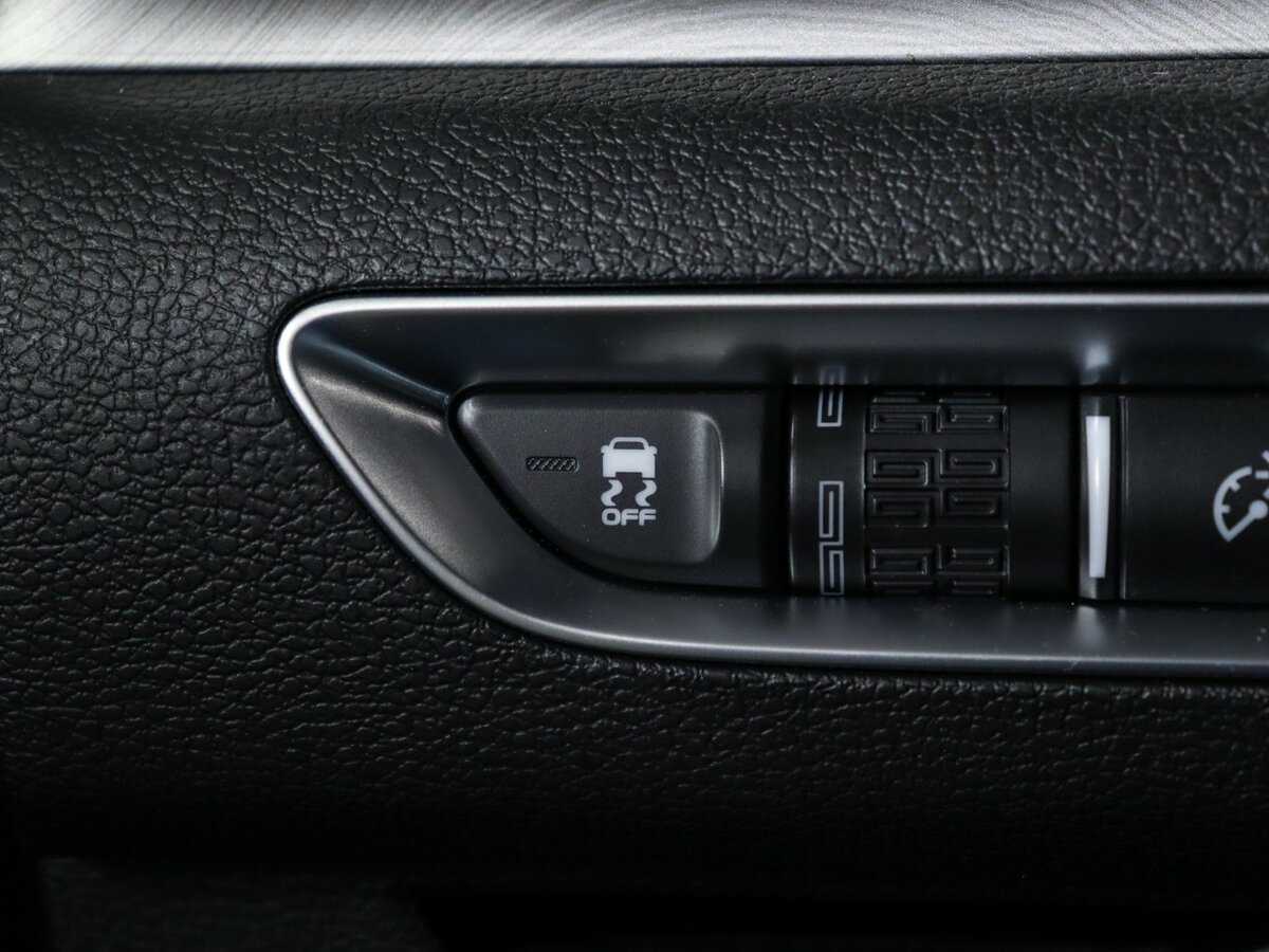 Geely Coolray с пробегом — 2023 год. Фото: #13