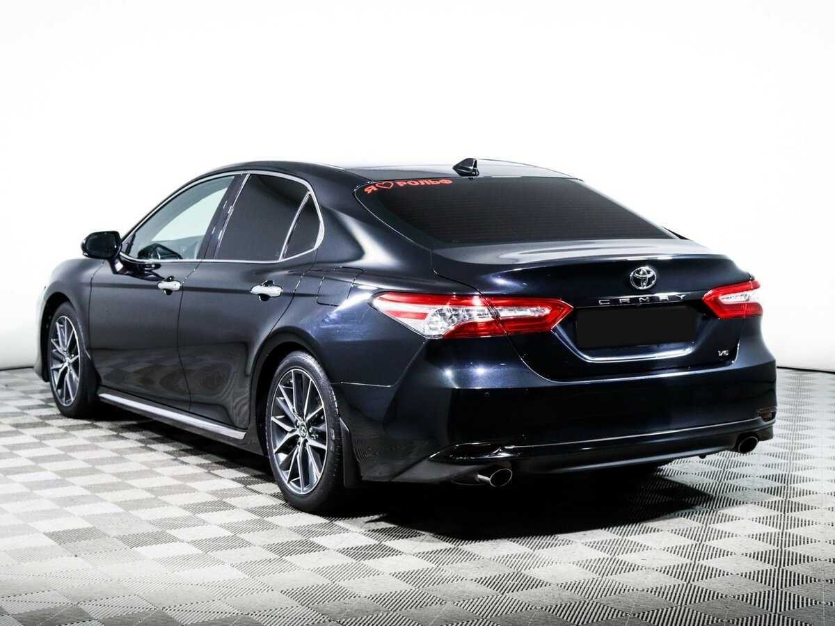 Toyota Camry с пробегом — 2023 год. Фото: #6