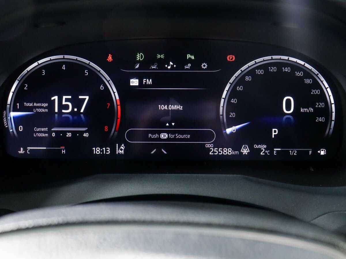 Toyota Camry с пробегом — 2023 год. Фото: #10