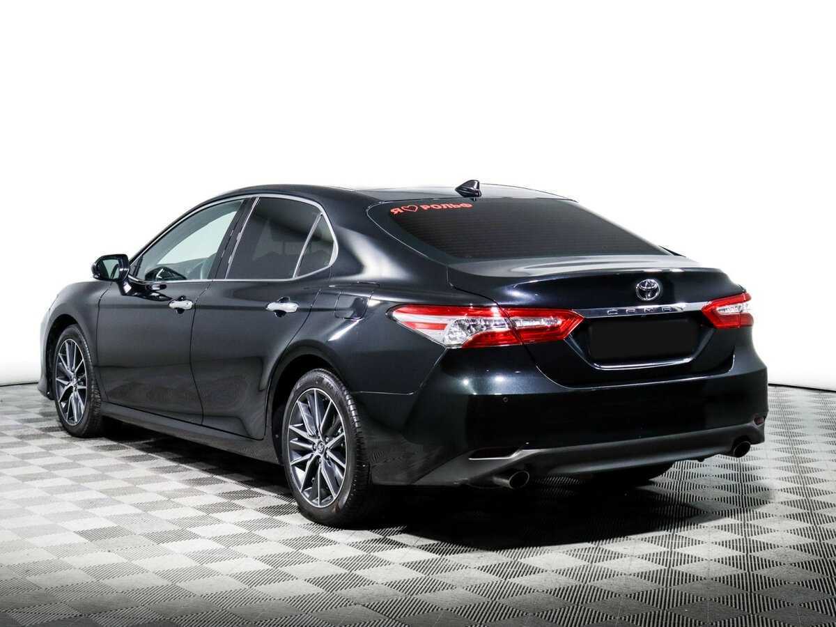 Toyota Camry с пробегом — 2023 год. Фото: #6