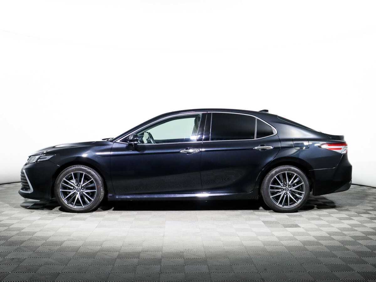 Toyota Camry с пробегом — 2023 год. Фото: #7
