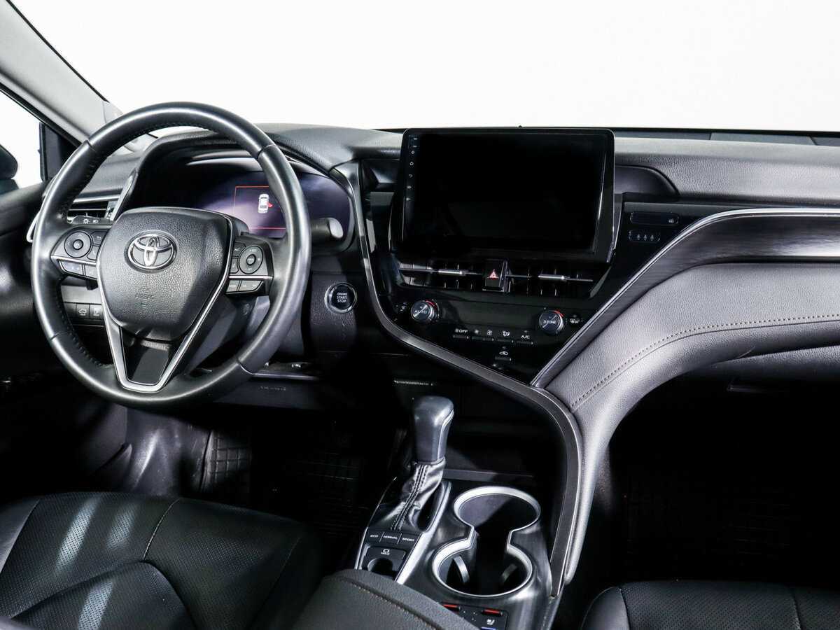 Toyota Camry с пробегом — 2023 год. Фото: #11