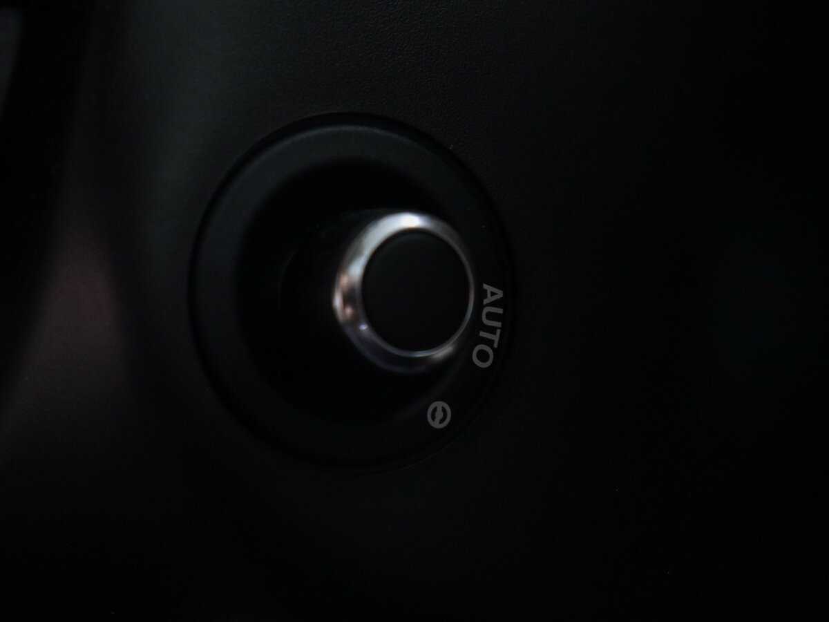 Land Rover Range Rover с пробегом — 2013 год. Фото: #29