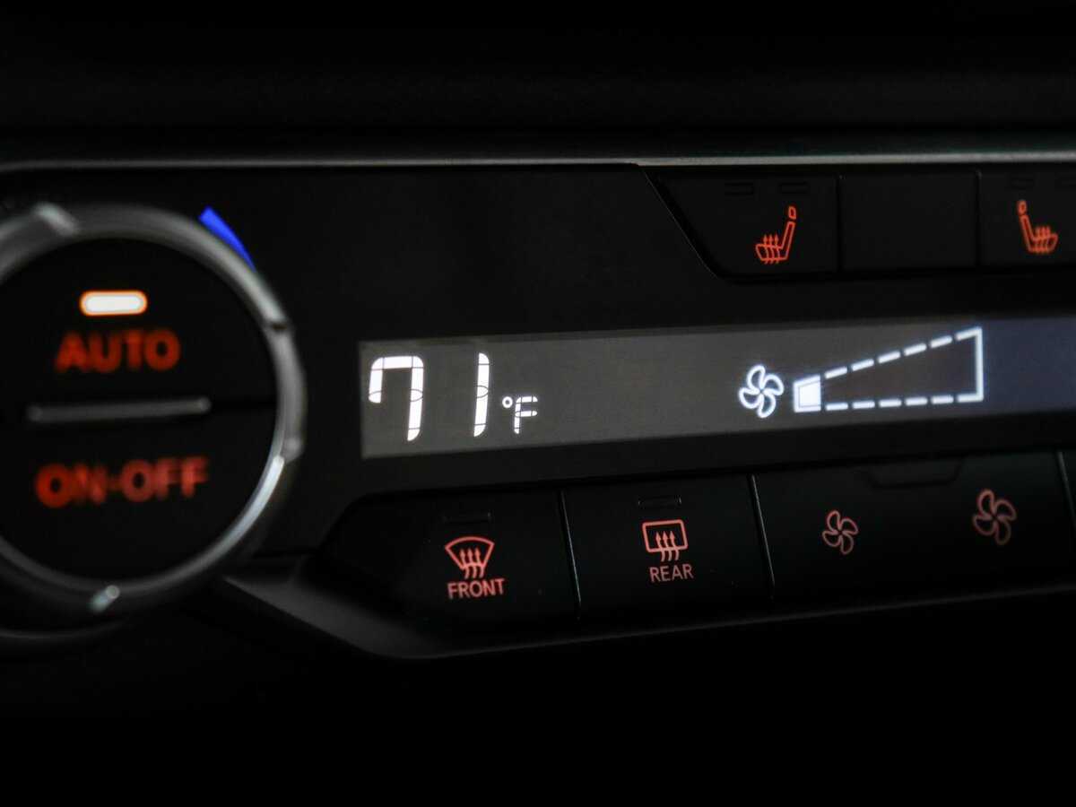 Nissan Sentra с пробегом — 2021 год. Фото: #17