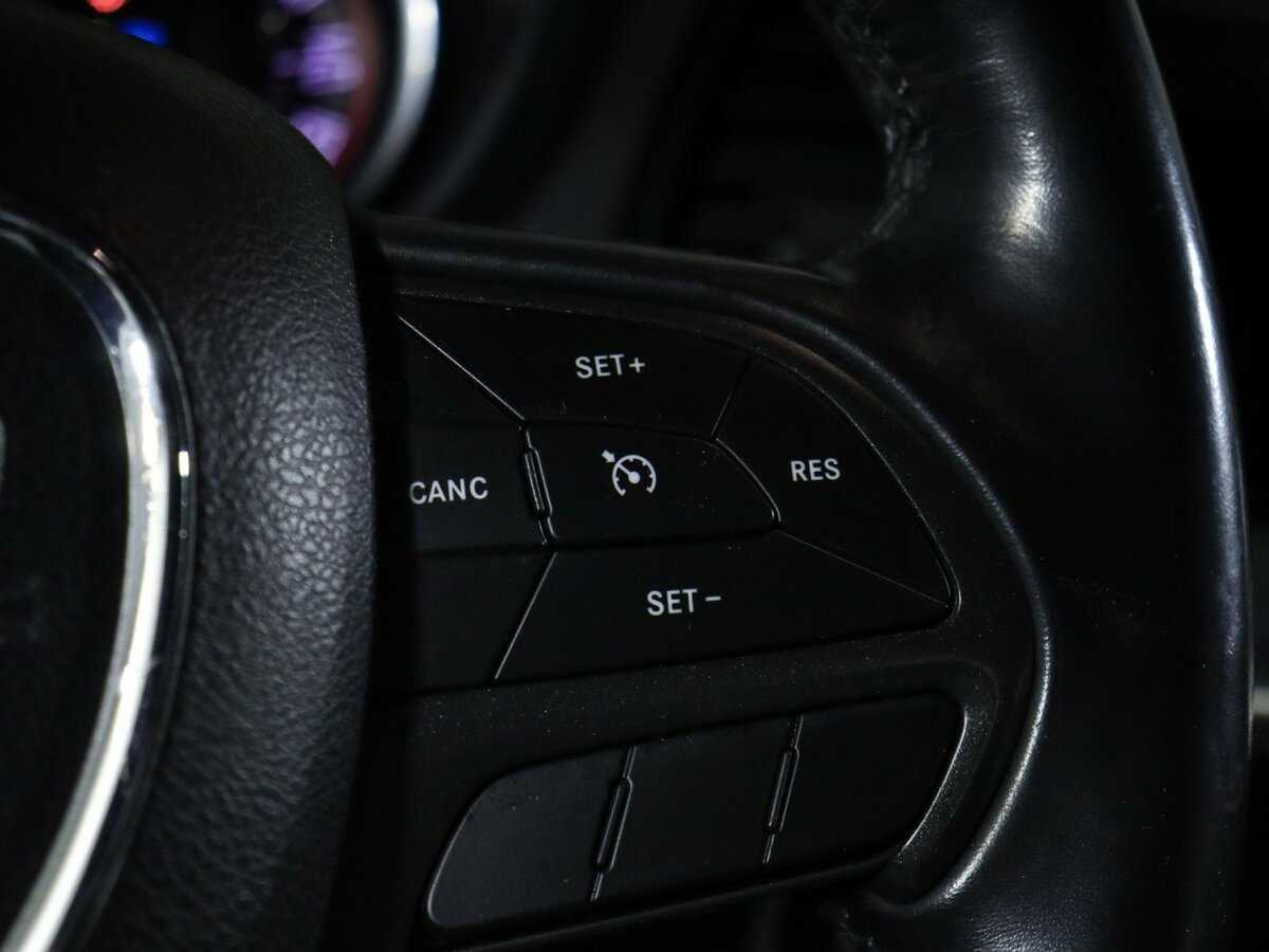 Dodge Challenger с пробегом — 2019 год. Фото: #14