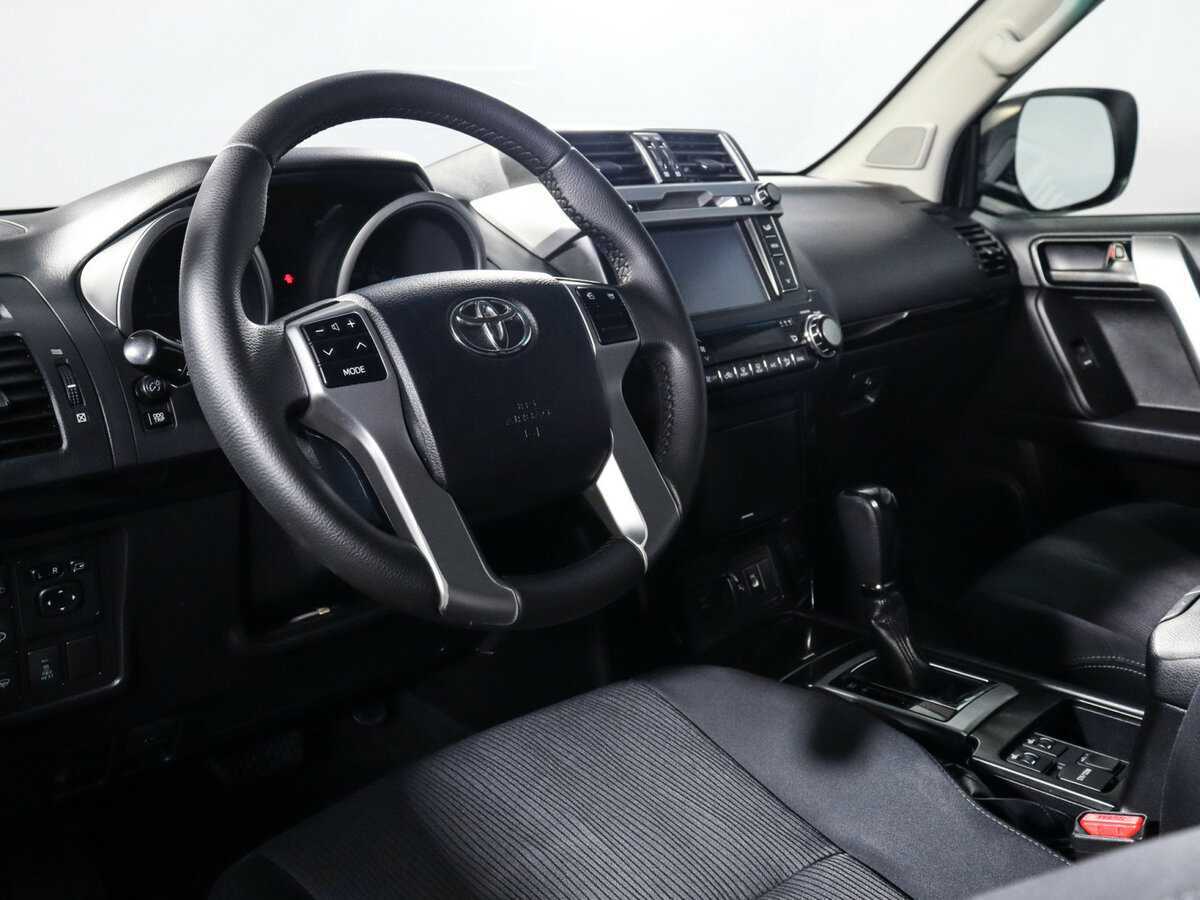 Toyota Land Cruiser Prado с пробегом — 2015 год. Фото: #13