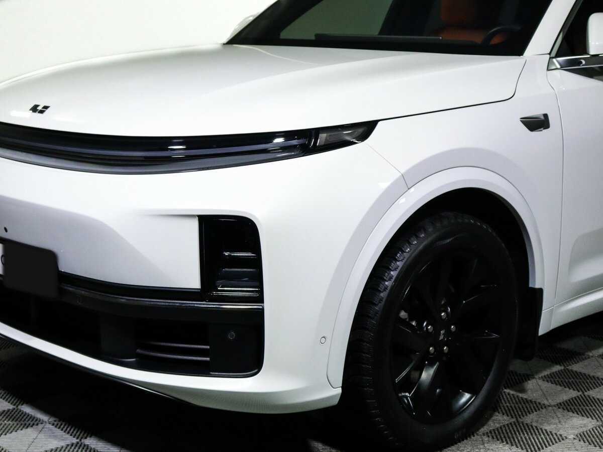 LiXiang L7 с пробегом — 2024 год. Фото: #13