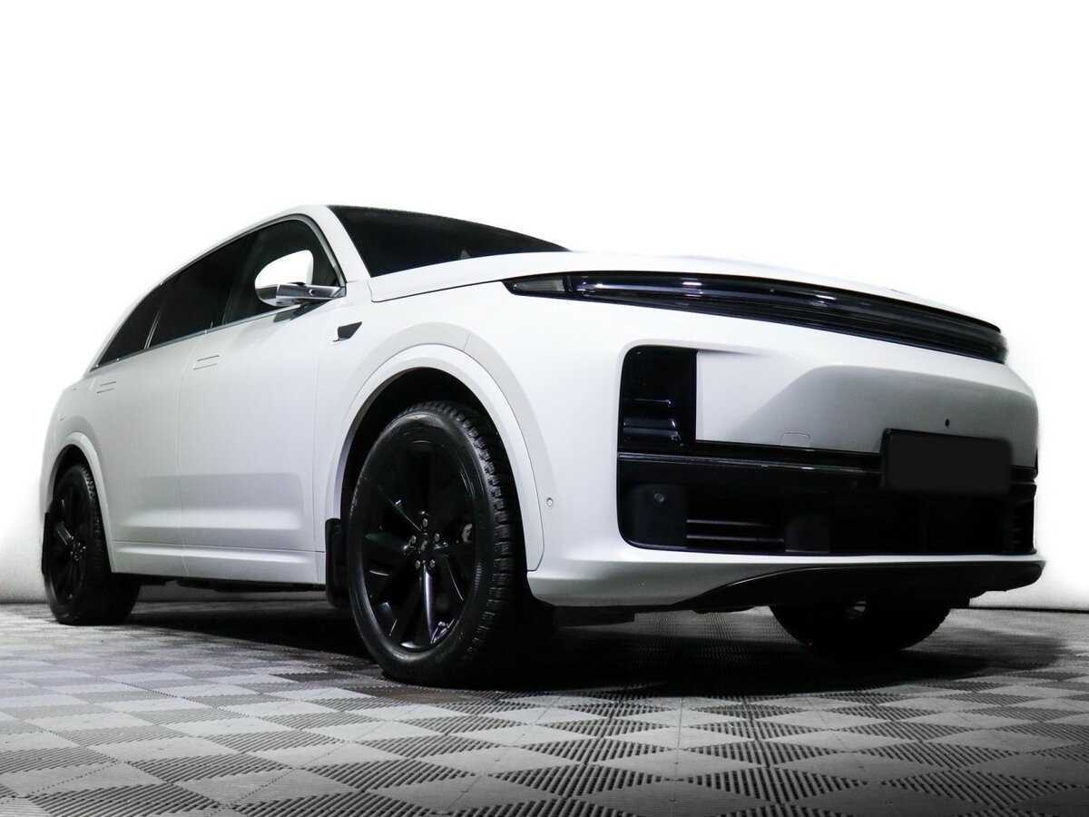 LiXiang L7 с пробегом — 2024 год. Фото: #15