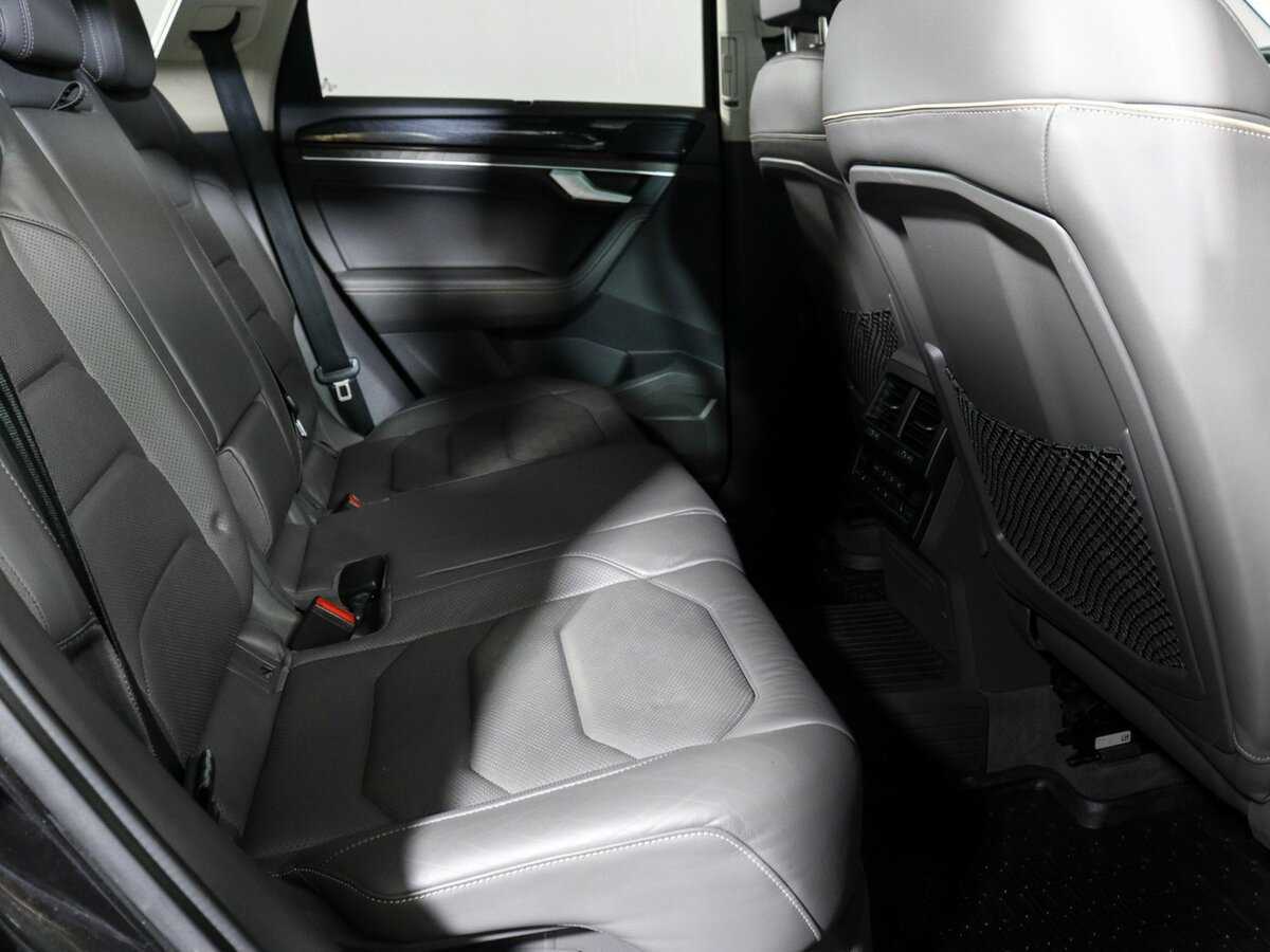Volkswagen Touareg с пробегом — 2018 год. Фото: #9