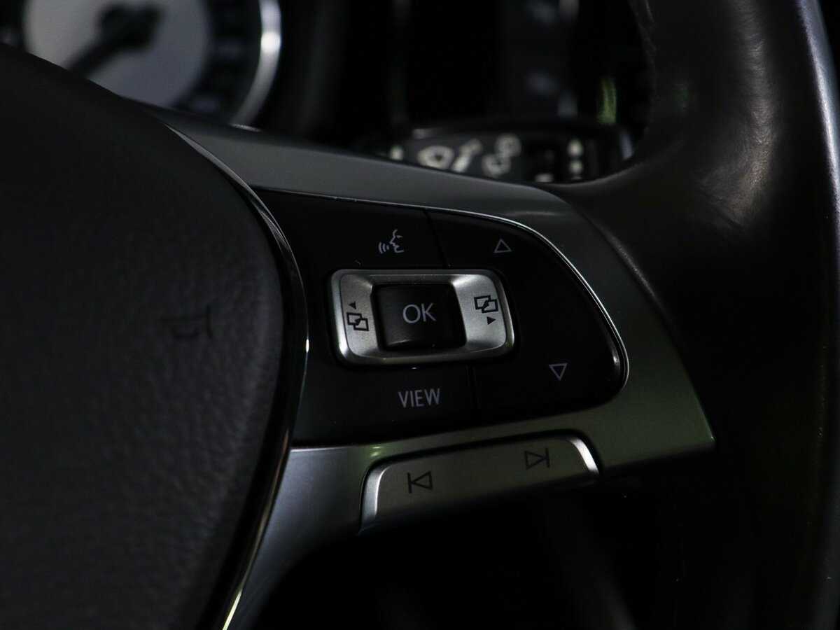 Volkswagen Touareg с пробегом — 2018 год. Фото: #18