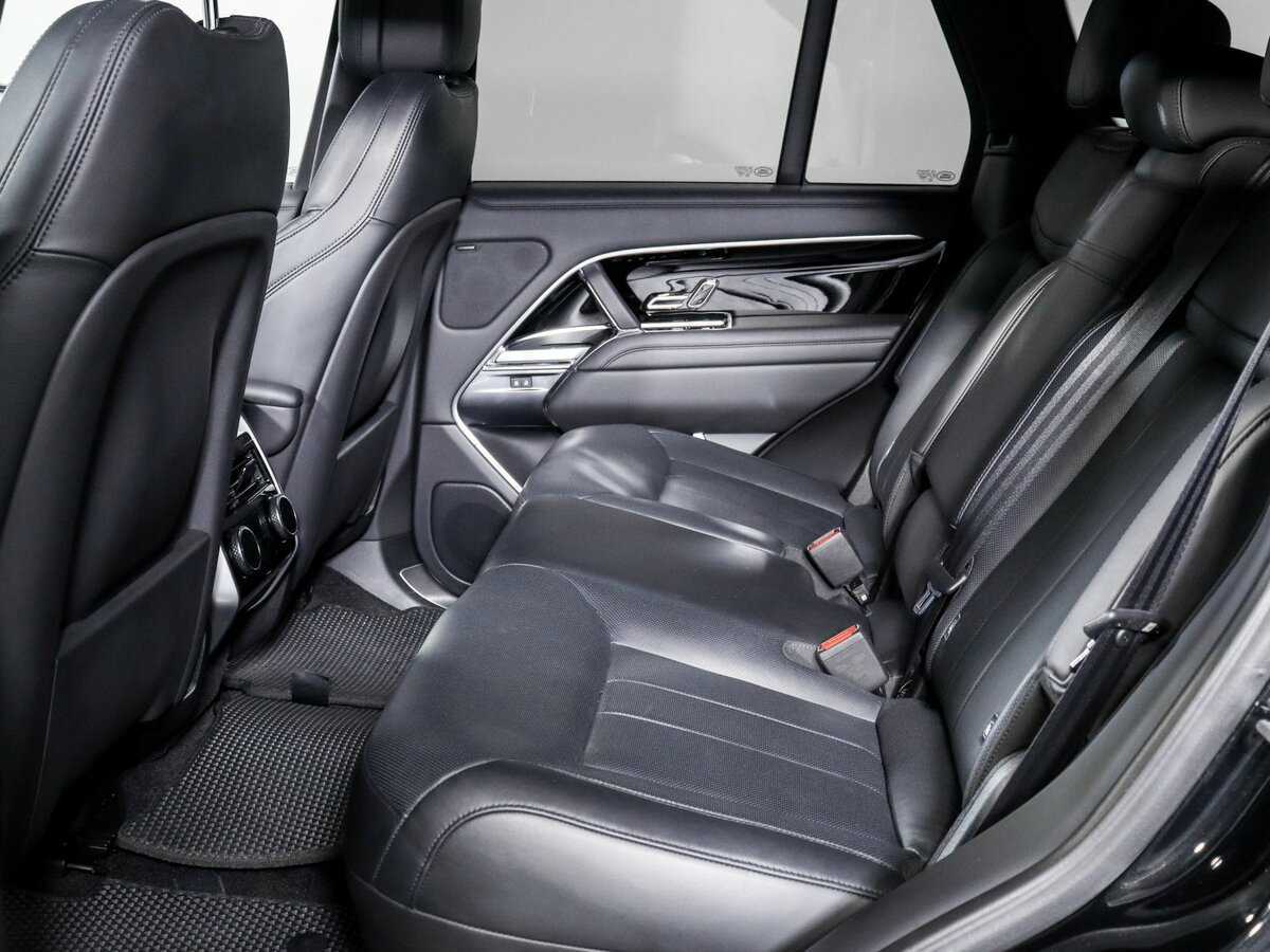 Land Rover Range Rover с пробегом — 2023 год. Фото: #9