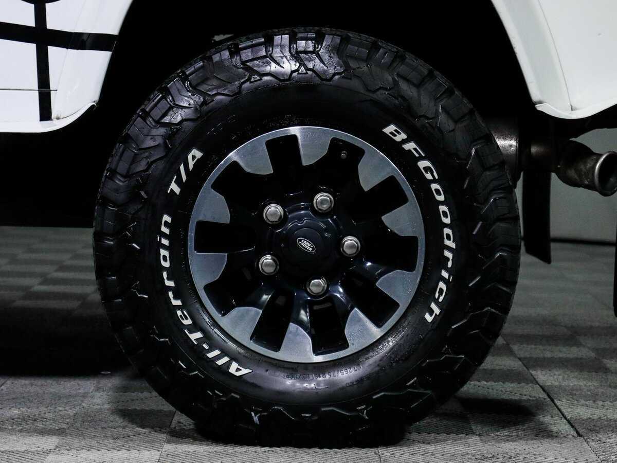 Land Rover Defender с пробегом — 2013 год. Фото: #14