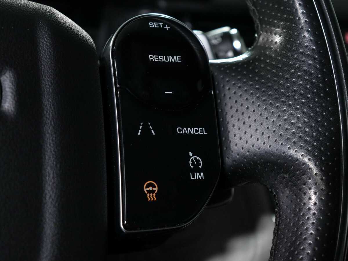 Land Rover Range Rover Velar с пробегом — 2019 год. Фото: #16