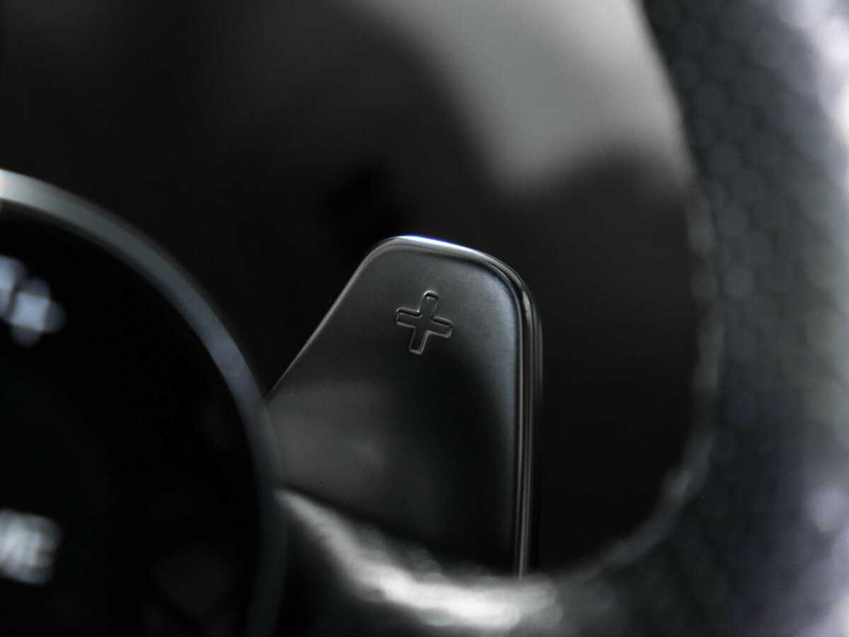 Land Rover Range Rover Velar с пробегом — 2019 год. Фото: #17