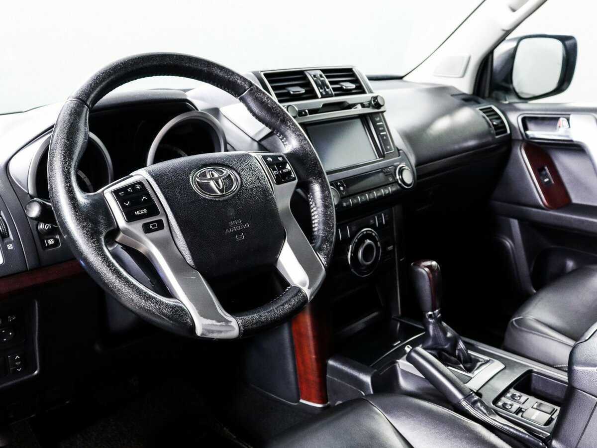 Toyota Land Cruiser Prado с пробегом — 2013 год. Фото: #13