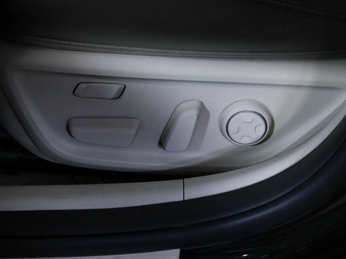 Genesis G70 с пробегом — 2019 год. Фото: #13