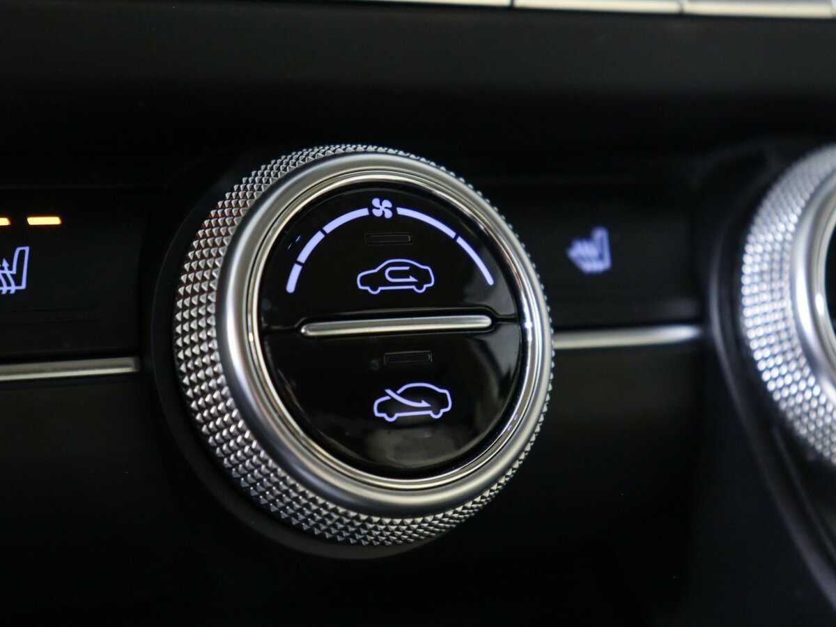 Genesis G70 с пробегом — 2019 год. Фото: #16