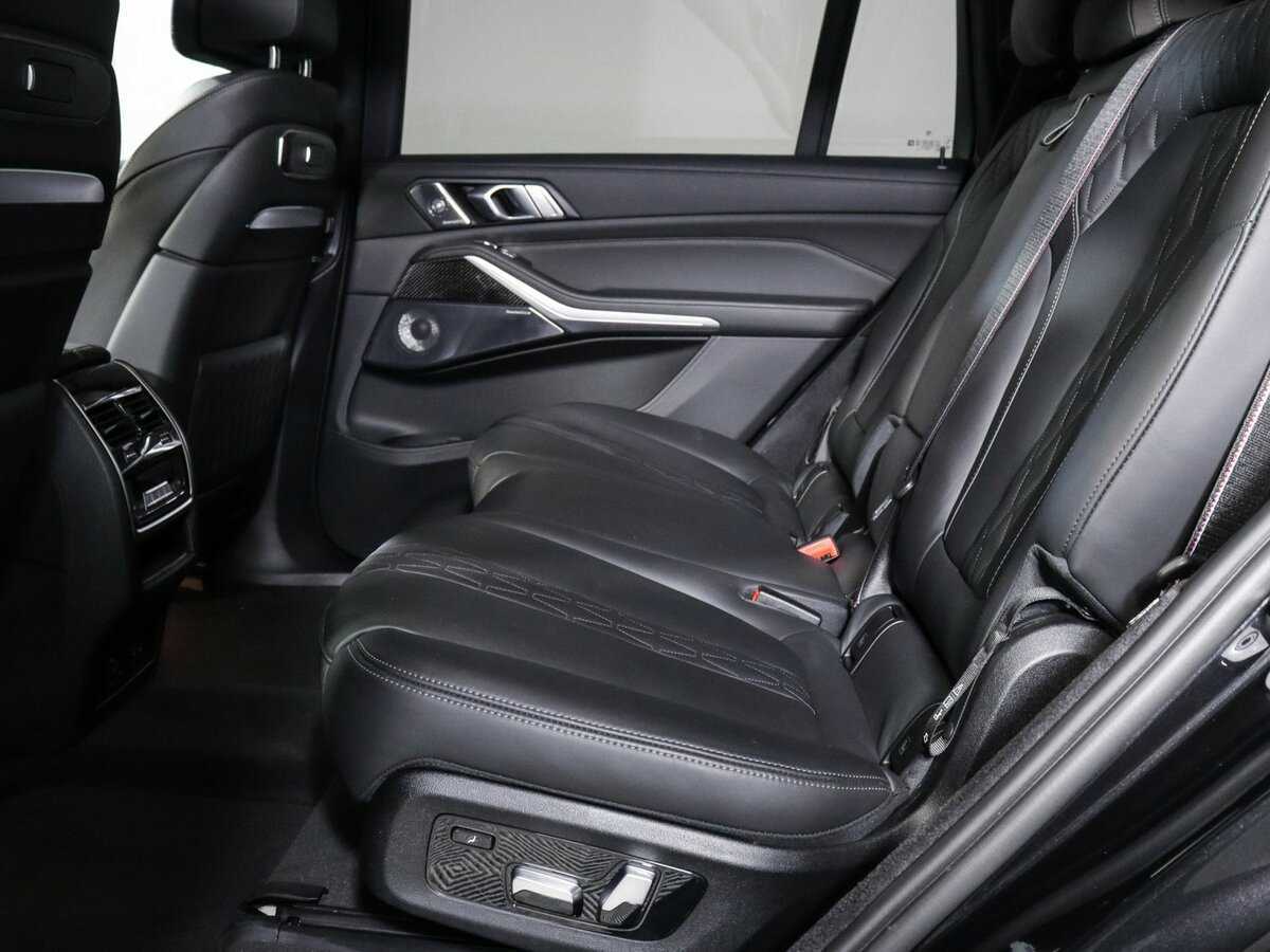BMW X7 с пробегом — 2023 год. Фото: #6